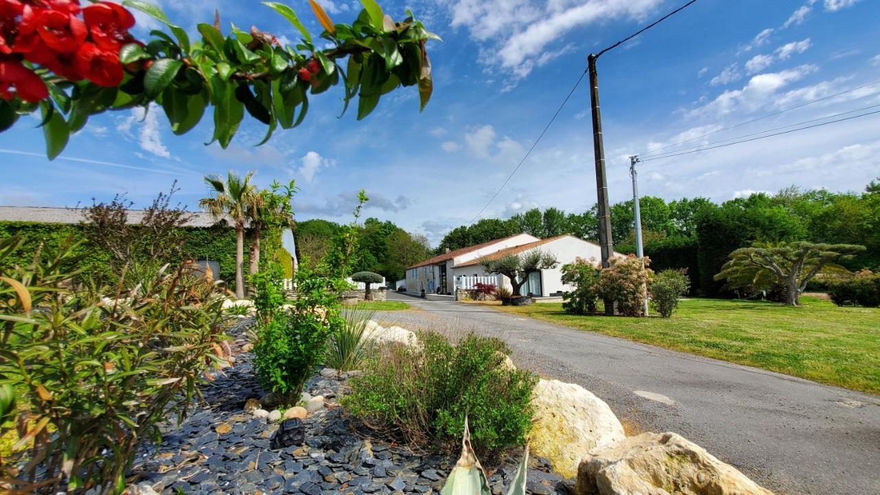 Bed and Breakfast Les Cuves - Saintes Chaniers Exteriér fotografie